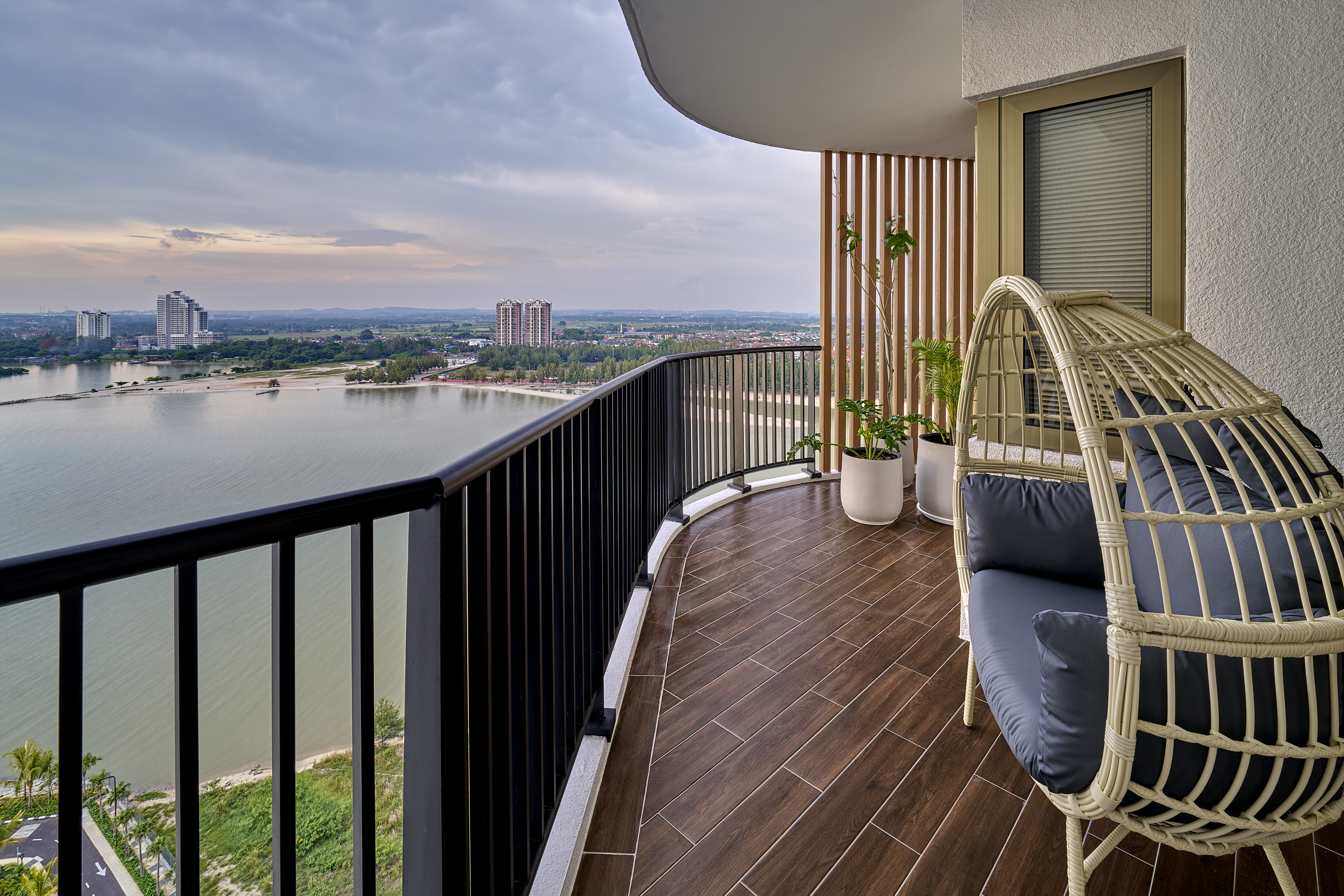 03 BIH 2Bedroom Suite (4)